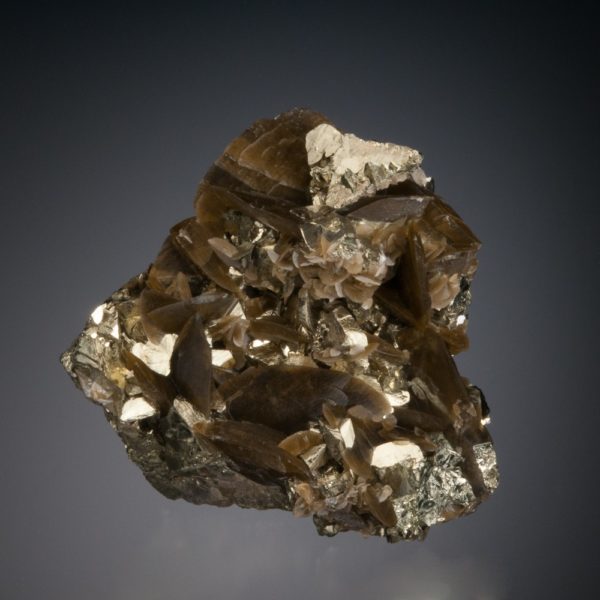 Chalcopyrite, Siderite