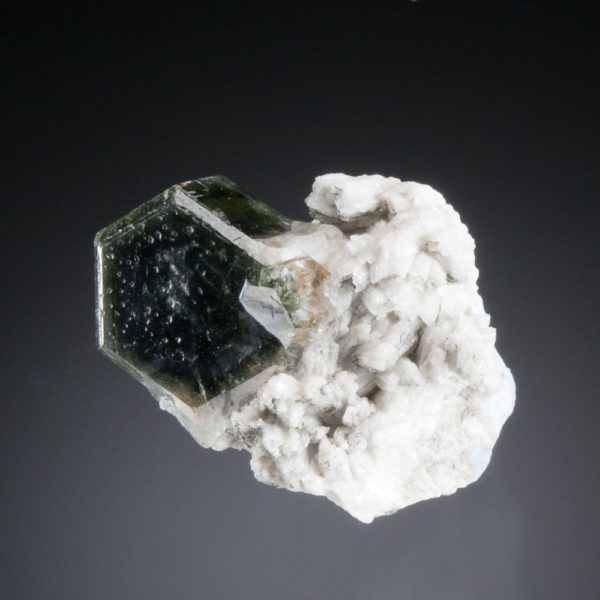 Fluorapatite, Albite