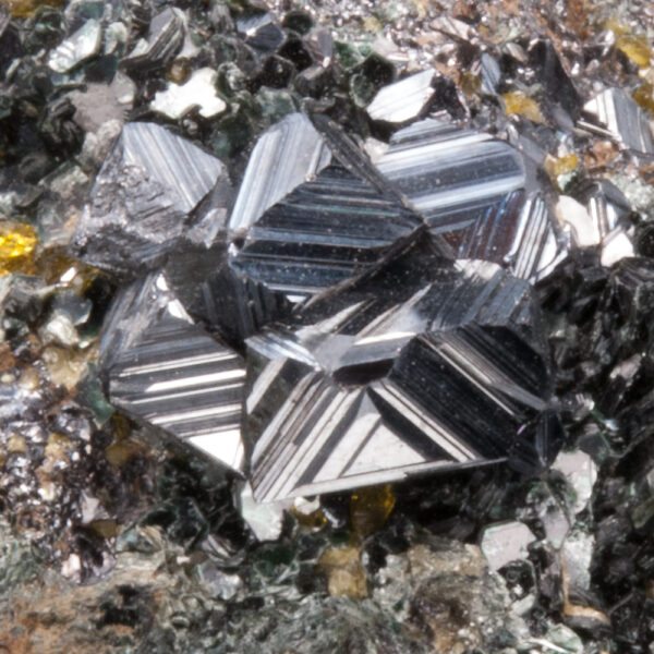 Magnetite, Clinochlore - Image 5