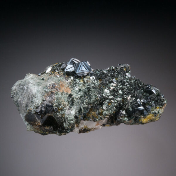 Magnetite, Clinochlore - Image 3