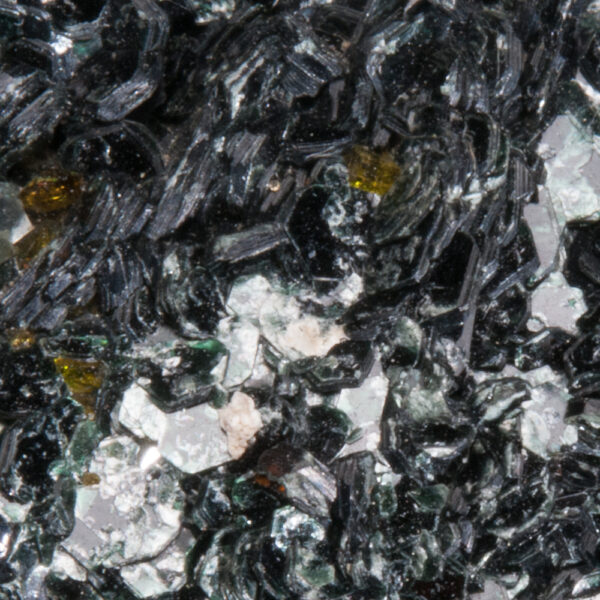 Magnetite, Clinochlore - Image 4