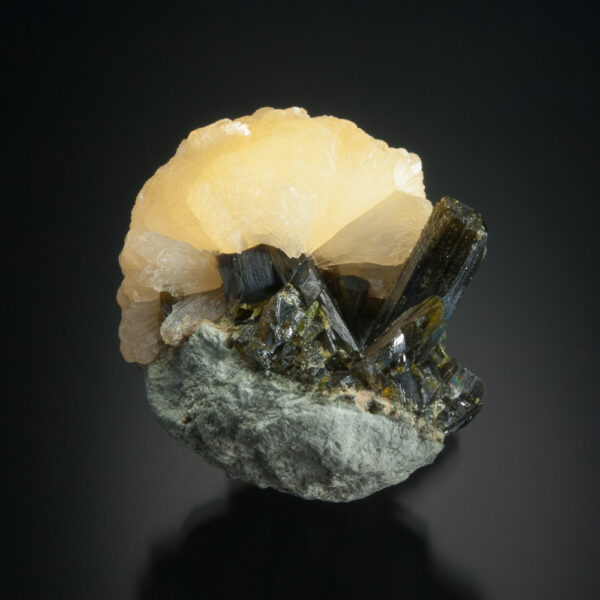 Stilbite, Epidote - Image 3