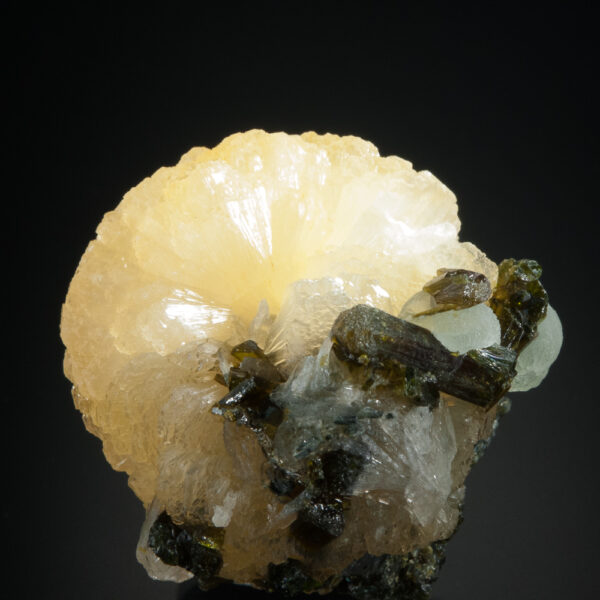 Stilbite, Epidote - Image 3