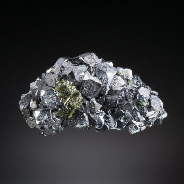 Magnetite, Epidote - Image 5