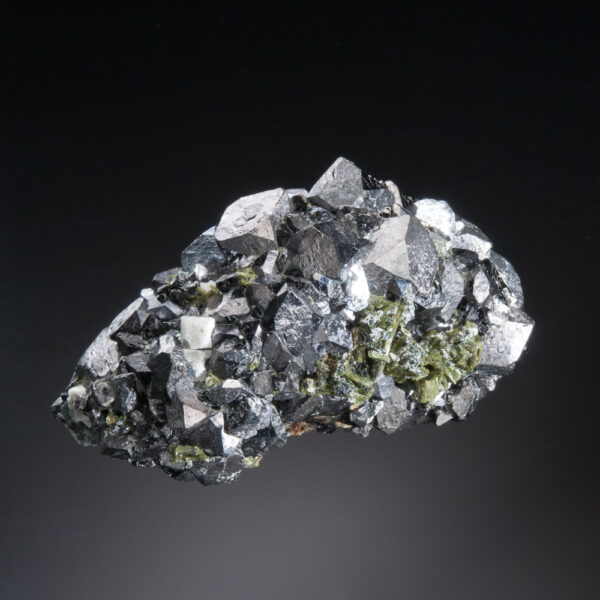 Magnetite, Epidote - Image 3