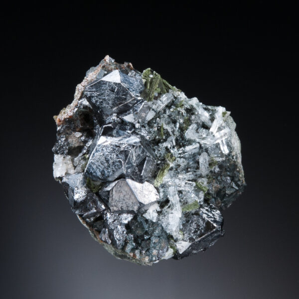 Magnetite, Epidote - Image 2
