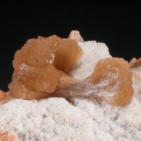 Stilbite, Chabazite - Image 4
