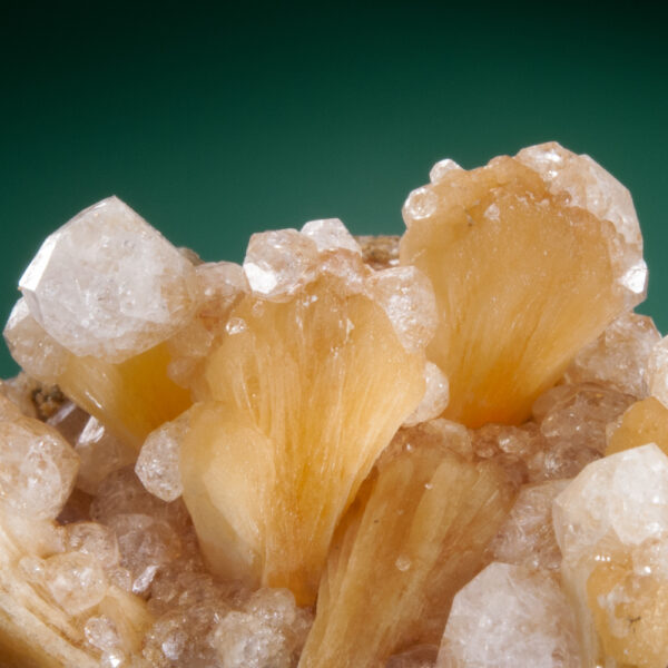 Analcime, Stilbite - Image 3