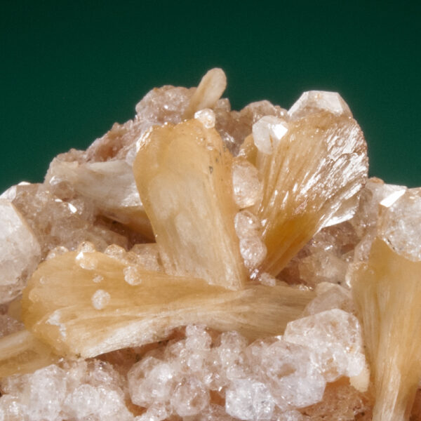Analcime, Stilbite - Image 2