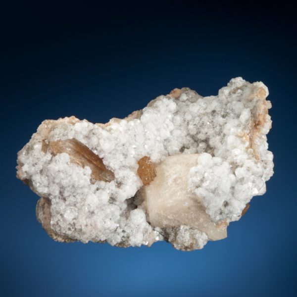 Analcime, Stilbite, Calcite