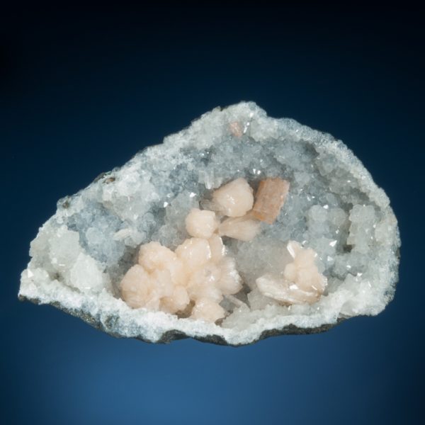 Stilbite, Heulandite, Quartz