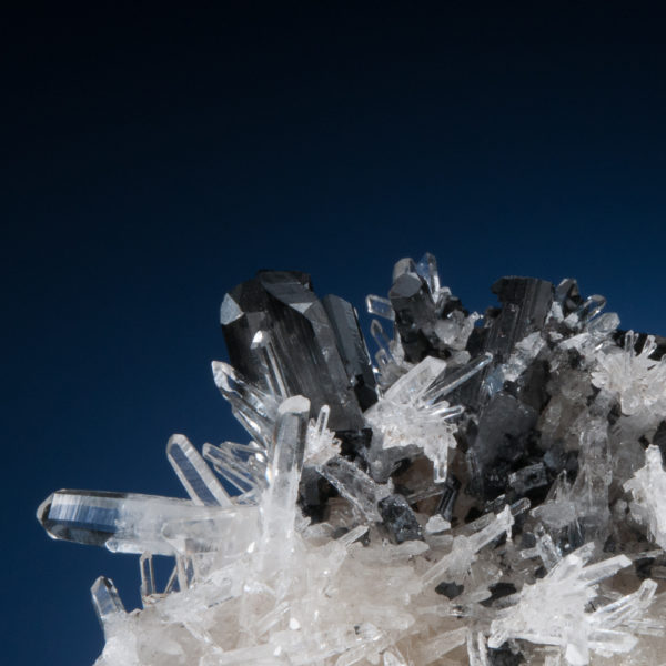 Hubnerite, Quartz - Image 3