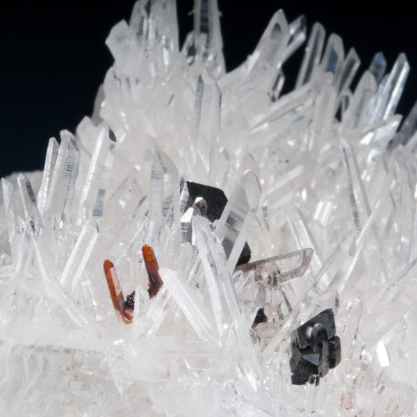Hubnerite, Quartz, Fluorite - Image 3