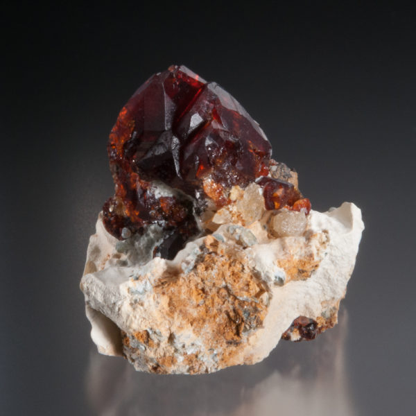Hydroxylclinohumite - Image 4