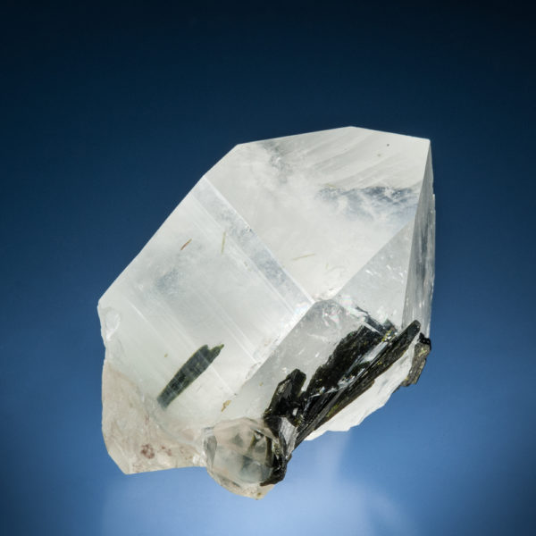 Quartz, Epidote inclusions - Image 4