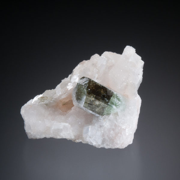 Dravite Tourmaline, Magnesite