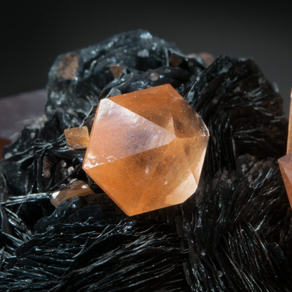 Quartz (Rutilated), Hematite - Image 4