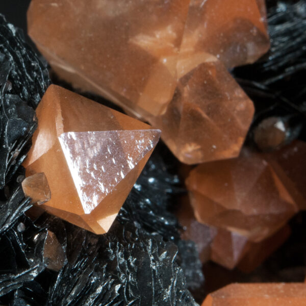 Quartz (Rutilated), Hematite - Image 8