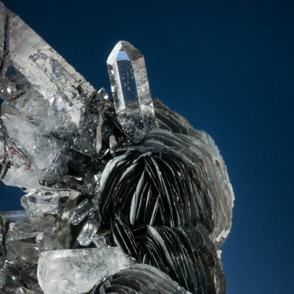 Quartz, Hematite - Image 3