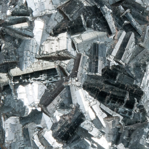 Manganite - Image 4