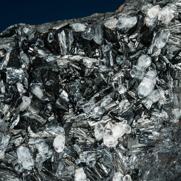 Manganite, Quartz - Image 2