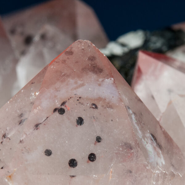 Quartz ("Hematite Nail" Inclusions), Epidote - Image 6