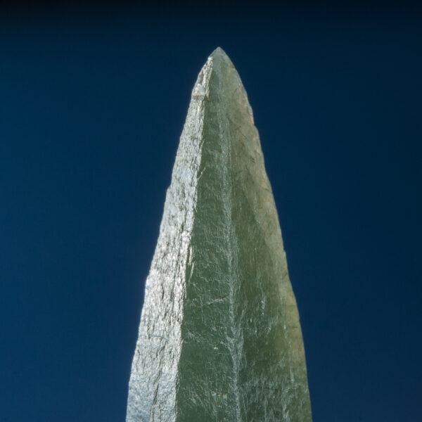 Quartz, Hedenbergite inclusions - Image 2