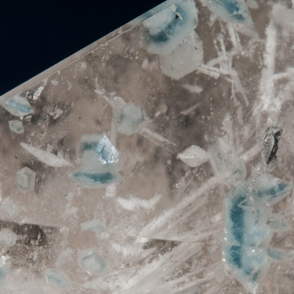 Quartz, Fluorapatite inclusions