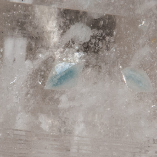 Quartz, Fluorapatite inclusions - Image 4