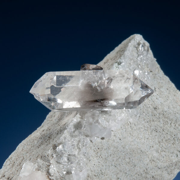 Quartz, Brookite and Rutile Inclusions - Image 4
