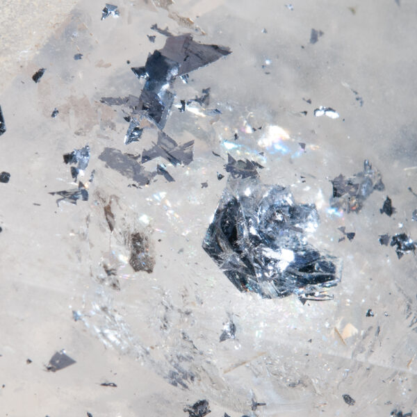 Quartz, Molybdenite inclusions - Image 5