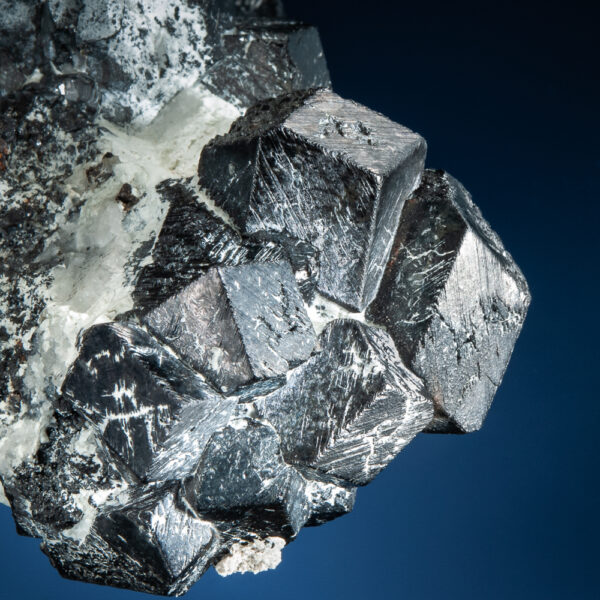 Magnetite - Image 3