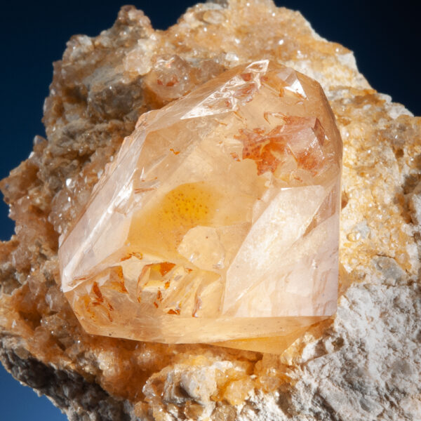 Calcite (Twinned) - Image 3