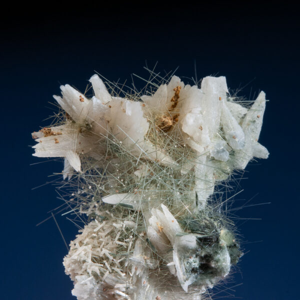 Adularia, Prehnite, Byssolite - Image 2