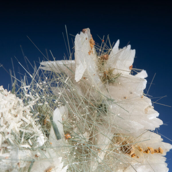 Adularia, Prehnite, Byssolite - Image 3