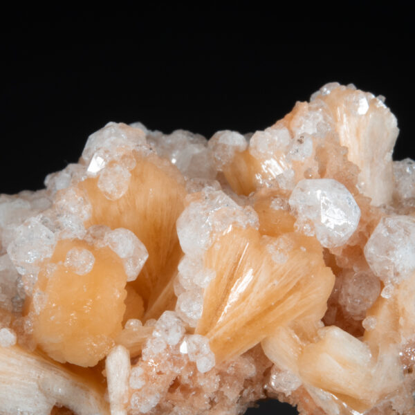 Stilbite, Analcime - Image 2