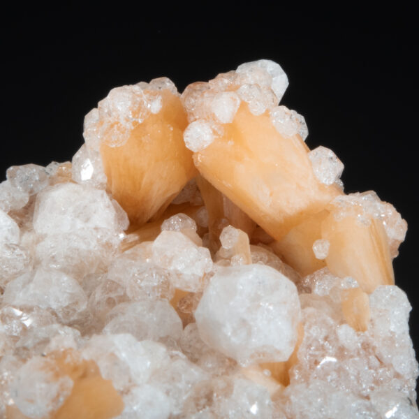 Analcime, Stilbite - Image 2
