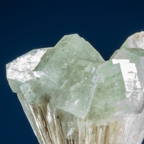 Heulandite on Pectolite - Image 2